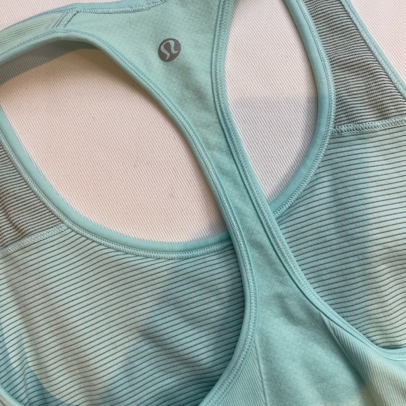 Lululemon Ebb and Flow Racerback tank. Size 4 Aquamarine - Picture 5 of 8